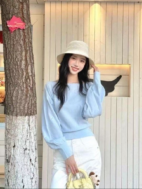 深圳外围学生妹 170 天然D 纯欲 少女 风格多变相关配图