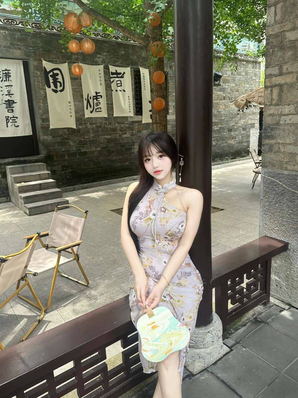 济南外围学生妹 168 天然D 纯欲 萝莉 可爱相关配图