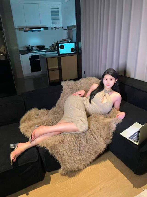 沈阳外围初恋feel 173/46 天然D 洋气 新人 初恋相关配图