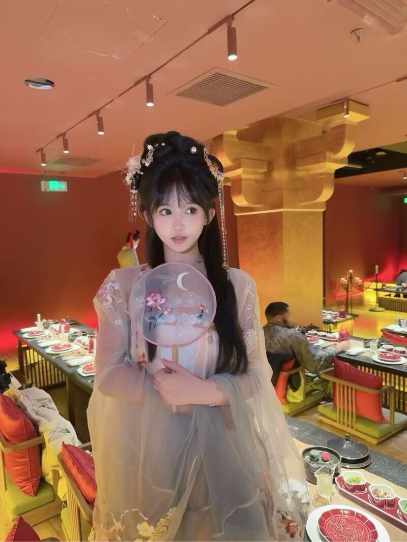 重庆外围学生妹 168/69 天然C 新人 三点粉 乖巧