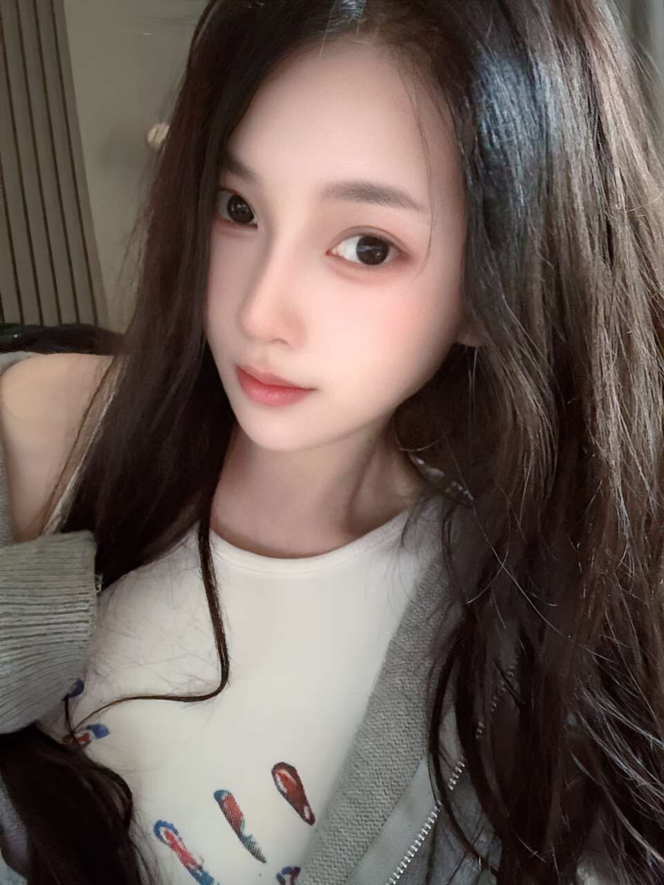 武汉外围04年学生妹 168 天然D 白嫩 可爱 三点粉