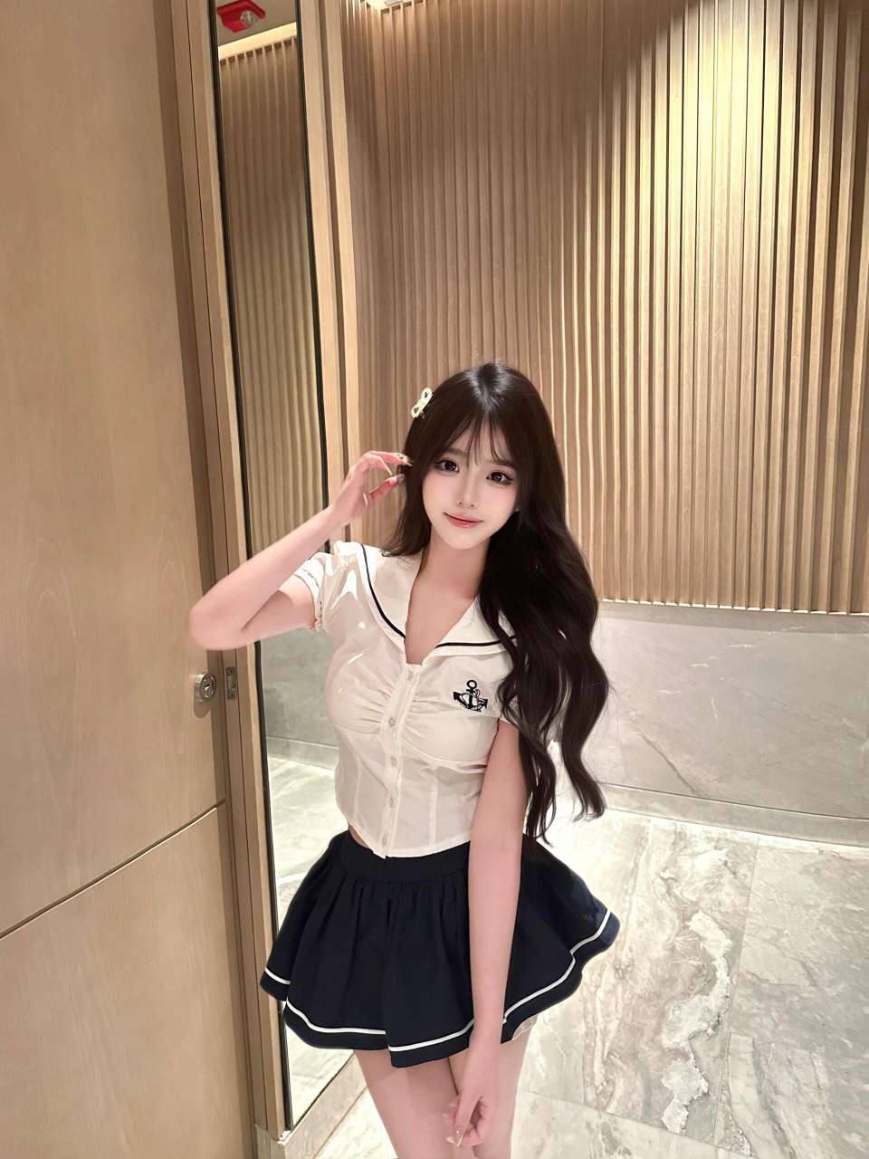 苏州外围萝莉 170/45 天然E 巨乳 童颜巨乳 细腰相关配图