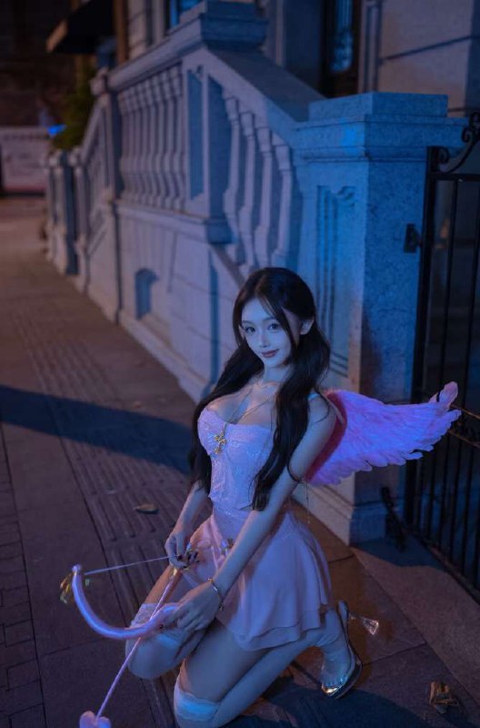 苏州外围纯欲 173/98 天然E 少女 巨乳 童颜巨乳相关配图
