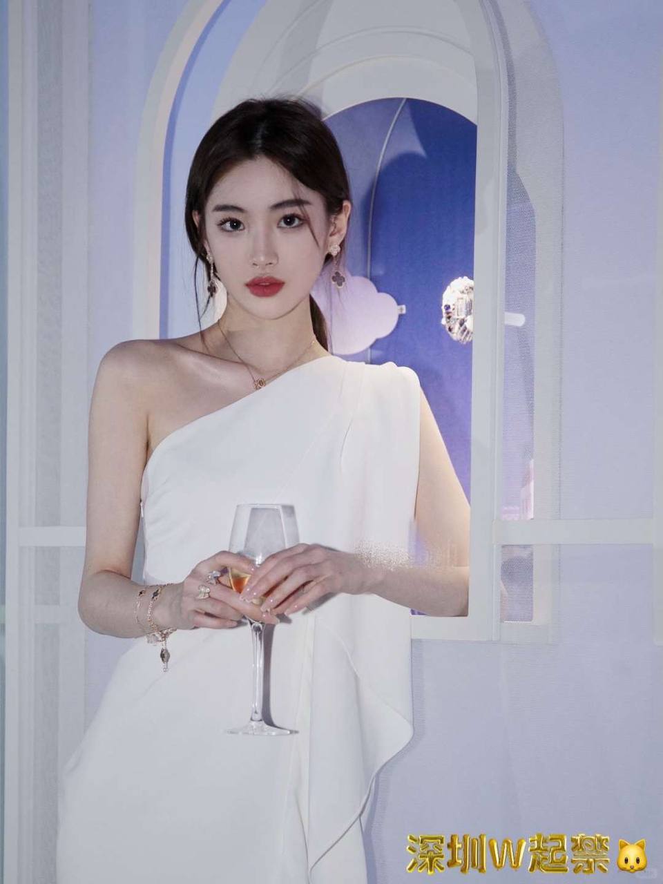 上海外围御姐 180 天然D 明星脸 超模 女神相关配图
