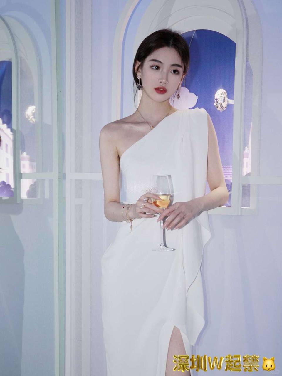上海外围御姐 180 天然D 明星脸 超模 女神相关配图
