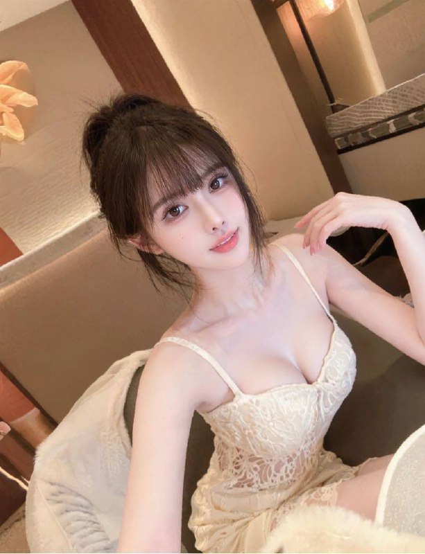 深圳外围网红 175/69 天然D 丰满 兼职