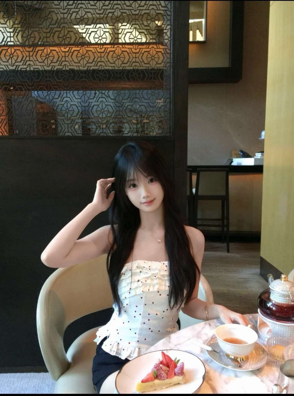 南宁外围纯欲 167/85 天然D 筷子腿 制服 精致