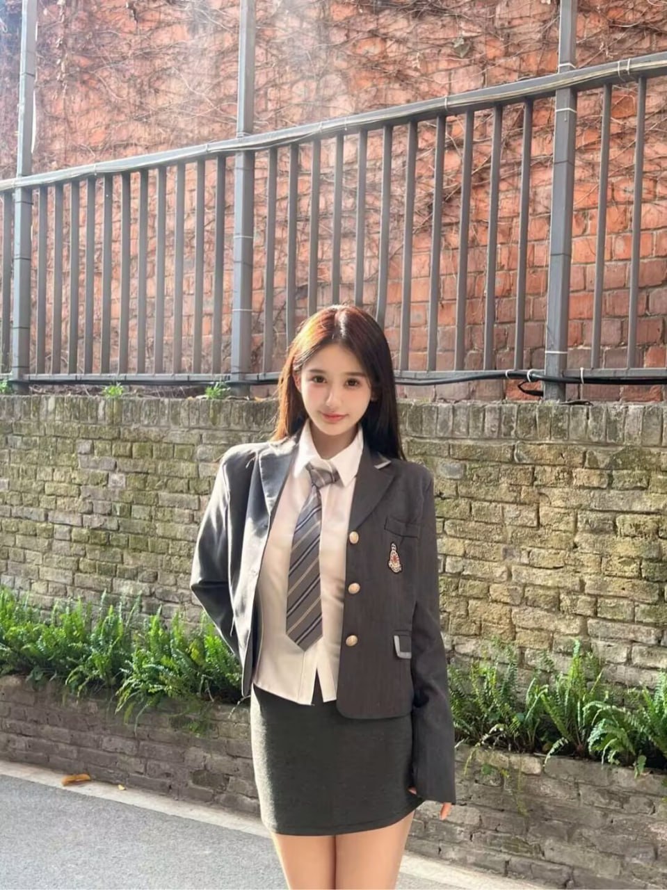 南宁外围学生妹 166/88 天然D 筷子腿 学妹 丝袜相关配图