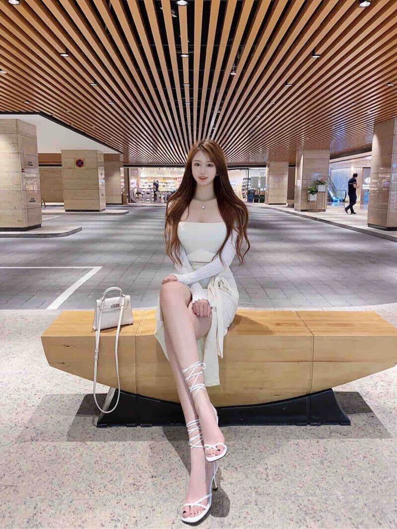 南宁外围空姐 178/69 天然C 车模 欧美身材 初恋feel相关配图