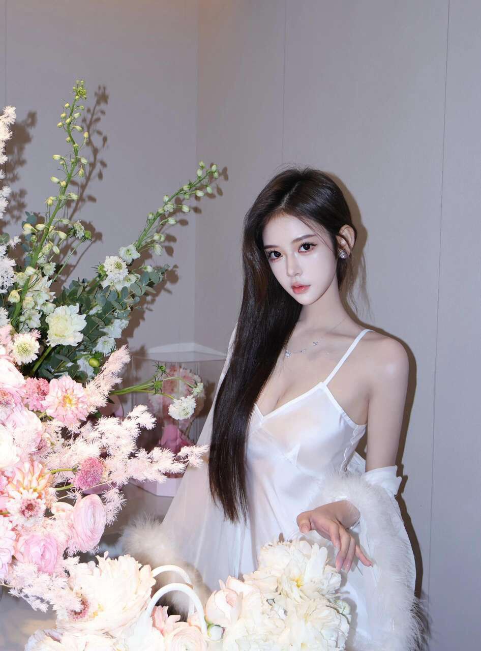 长春外围制服 168/80 天然D 服务型 新人 妩媚