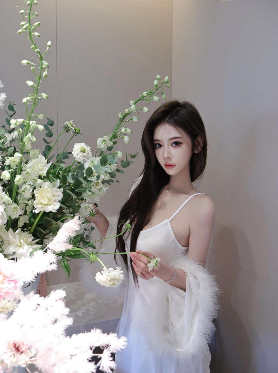 长春外围制服 168/80 天然D 服务型 新人 妩媚相关配图