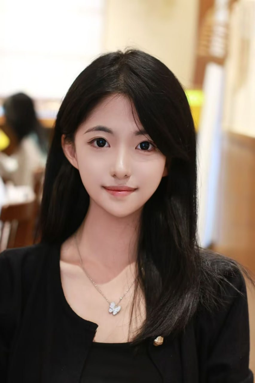 济南外围新人 165/92 天然D 开朗 女孩