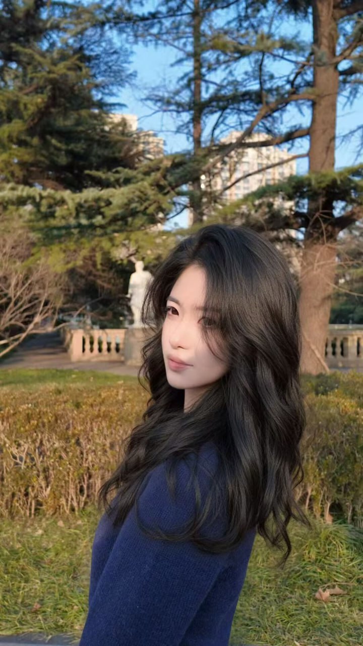 济南外围新人 165/92 天然D 开朗 女孩相关配图
