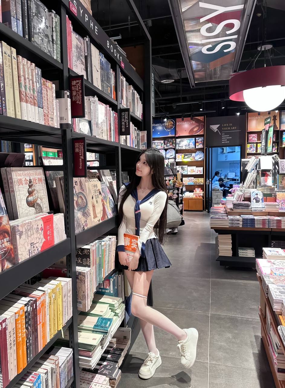 广州外围05年高级感 170 天然D 听话 童颜 粘人相关配图